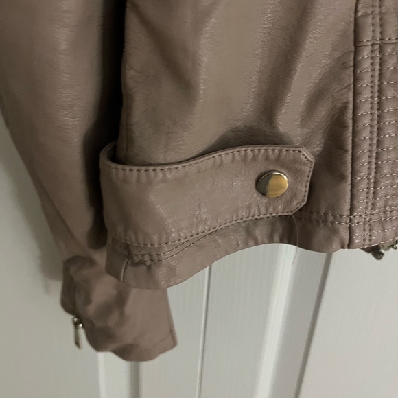 Brand new tan Bomber jacket women’s - Picture 9 of 11